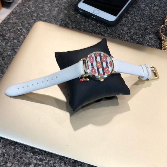 C lip Watch white strap n charm lipstick 💄 - Picture 5 of 8